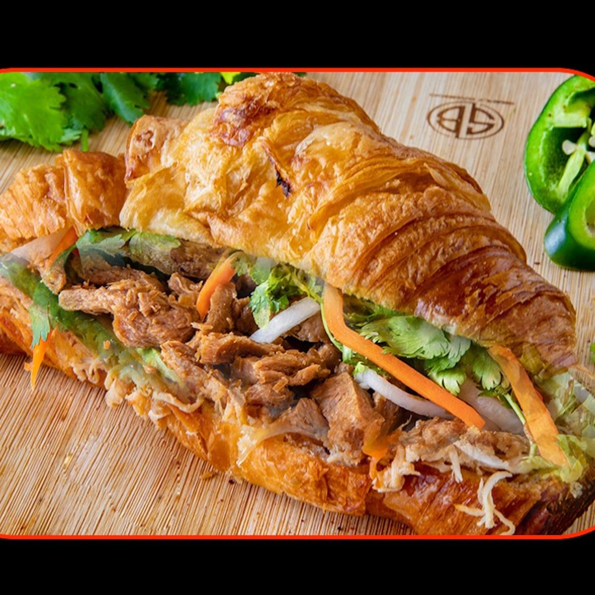 B19. Croissant Vegetarian/ Croissant Chay